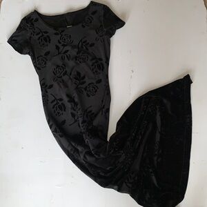 Vintage goth velvet midi dress
